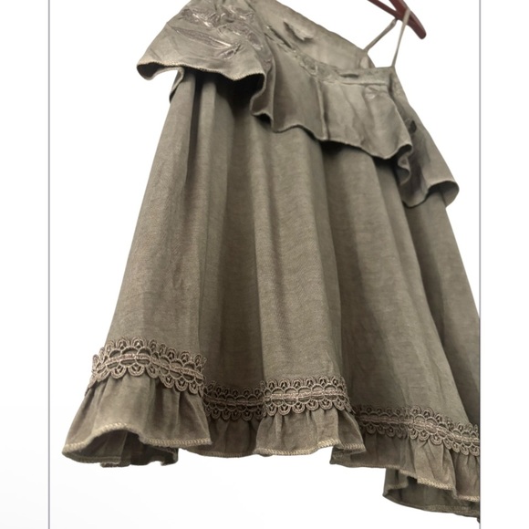 POL Embroidered Tank Top NWOT - Picture 3 of 5